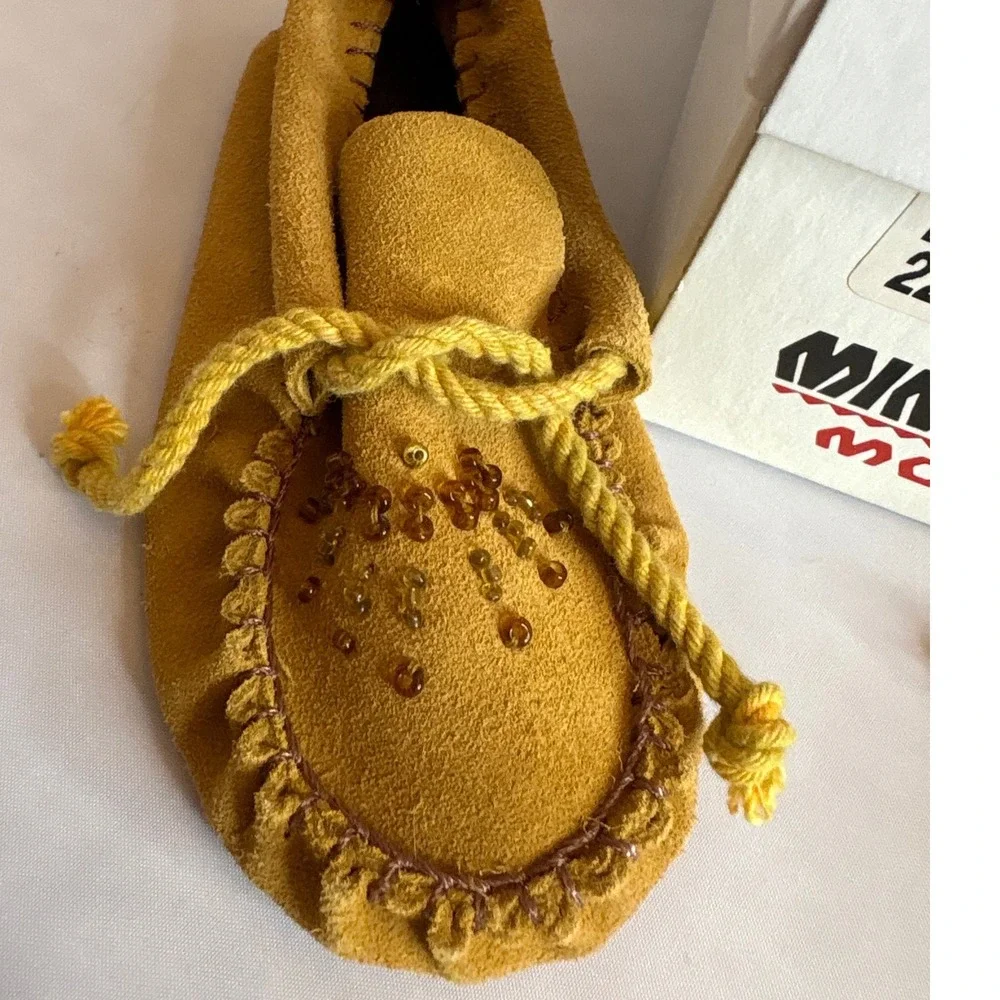 Minnetonka Moccasins Child Size 2 Brown Beaded Suede Soft Sole Infant Baby Shoes